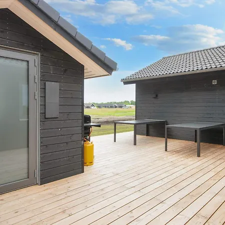 5 Star In Ansager-by Traum